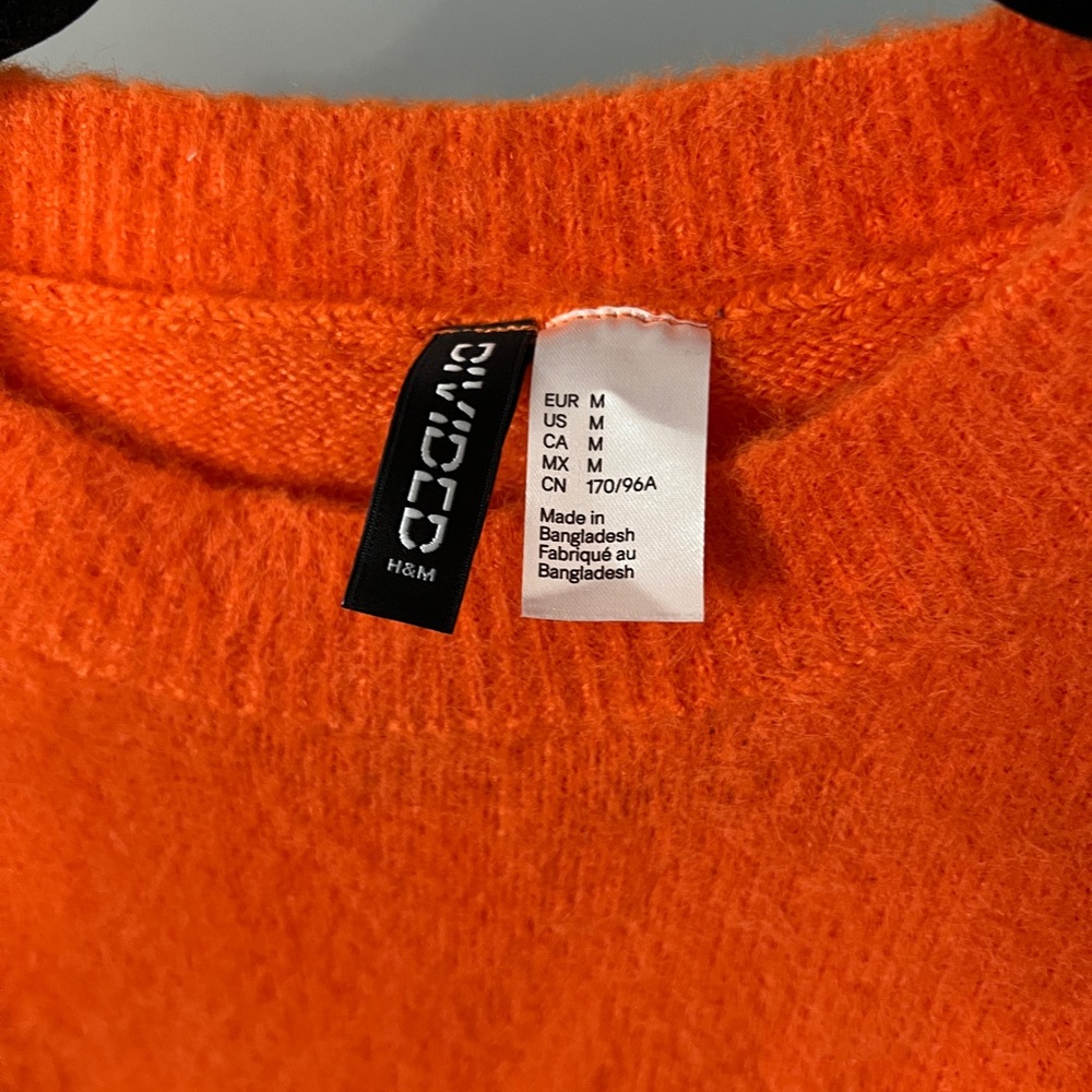 Bright orange sweater - Picture 3 of 3